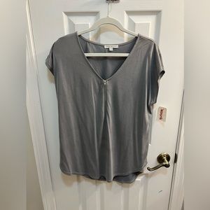 Green Envelope Women’s Gray Sleeveless Top
